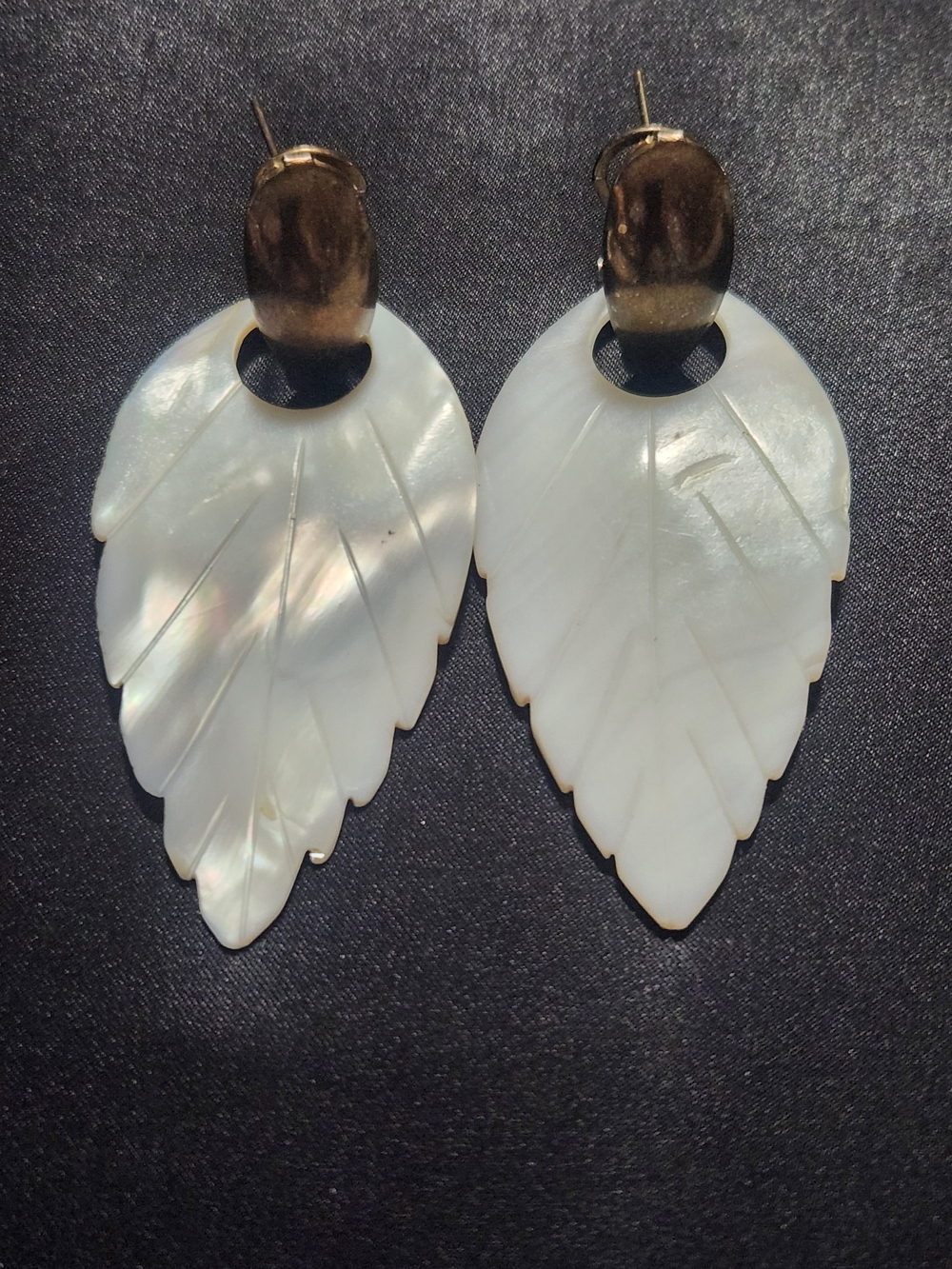 Mother-of-Pearl Leaf Drop Earrings — White